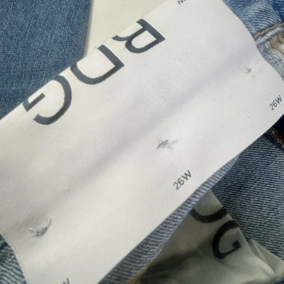 NEW BDG Slim BF Boy Friend Medium Wash Denim Jean Size 26 W Blue Low Rise - Picture 9 of 11